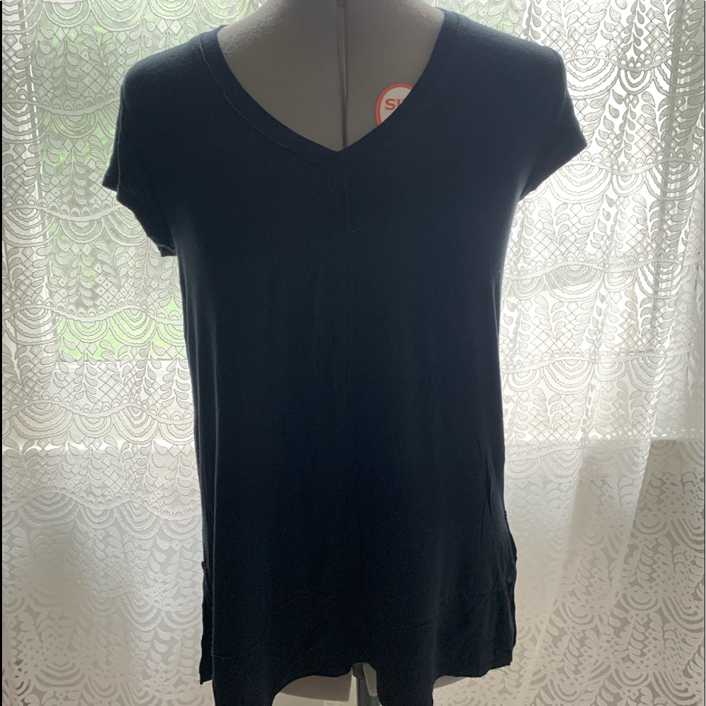 NWOT H by Bordeaux Black Seamed Short Sleeve V-Neck Top Size XS